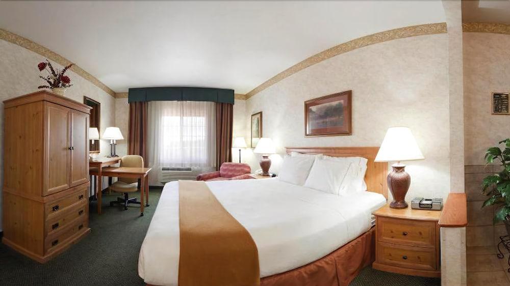 Holiday Inn Express Hotel & Suites Raton By Ihg Ngoại thất bức ảnh