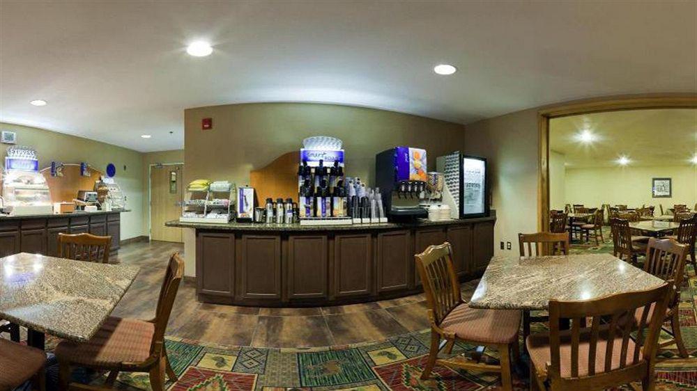 Holiday Inn Express Hotel & Suites Raton By Ihg Ngoại thất bức ảnh