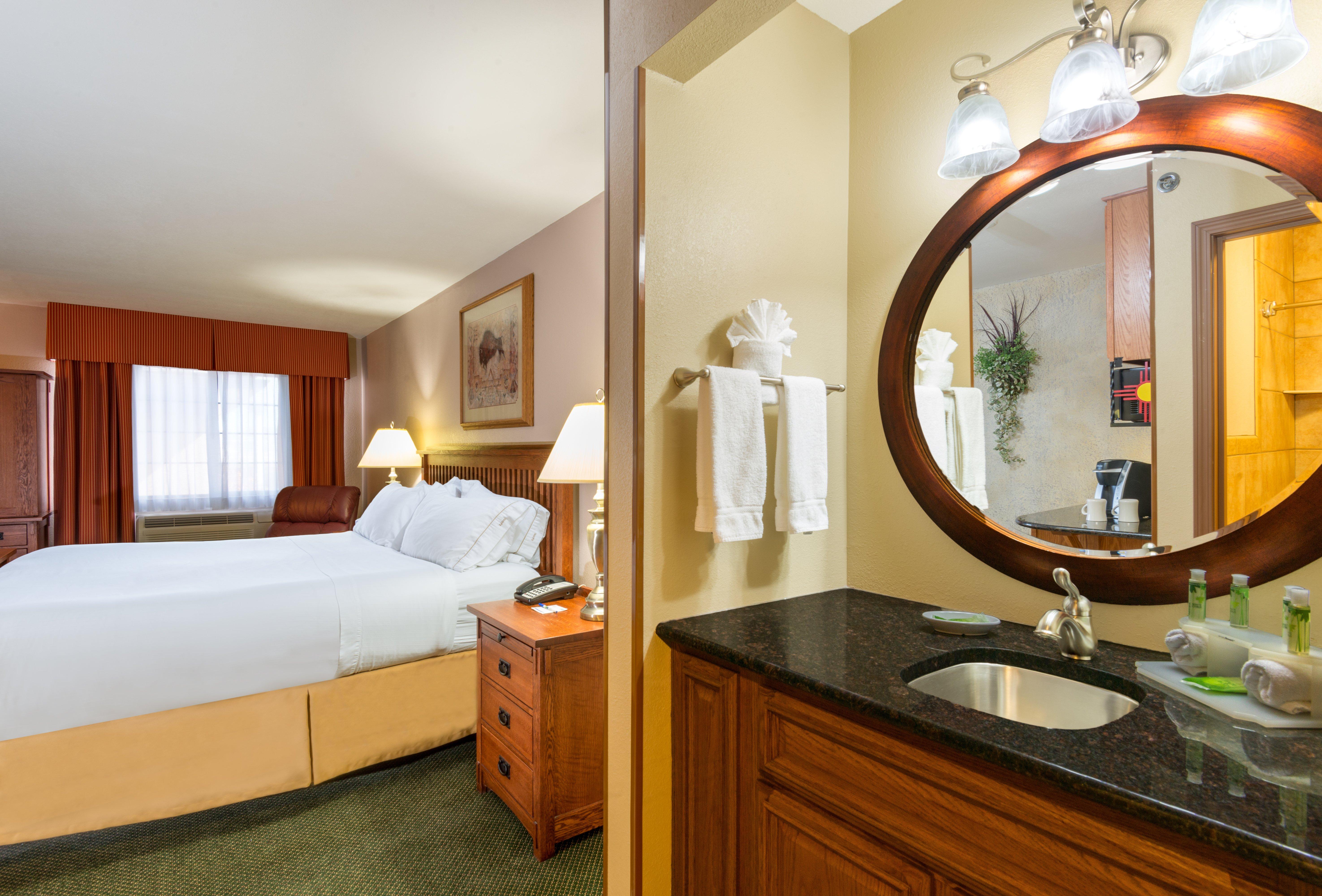 Holiday Inn Express Hotel & Suites Raton By Ihg Ngoại thất bức ảnh