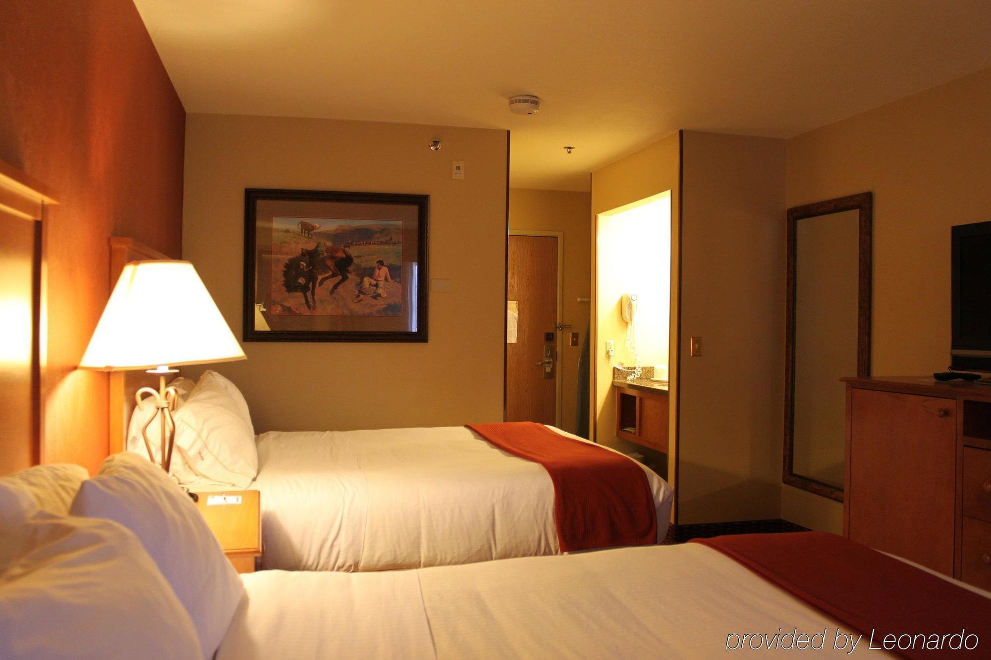 Holiday Inn Express Hotel & Suites Raton By Ihg Ngoại thất bức ảnh